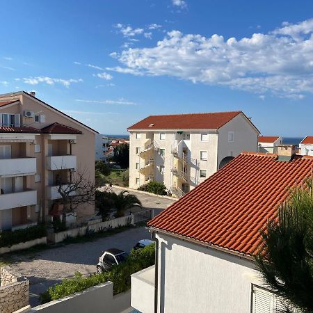 Apartment Luka Novalja Eksteriør billede
