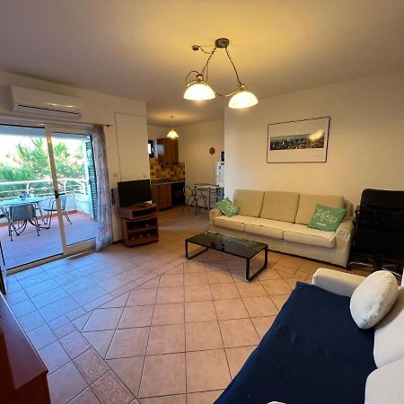 Apartment Luka Novalja Eksteriør billede